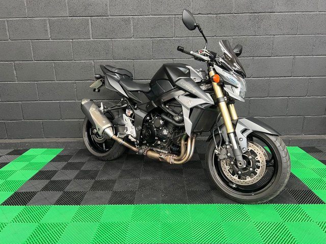 View our SUZUKI GSR750