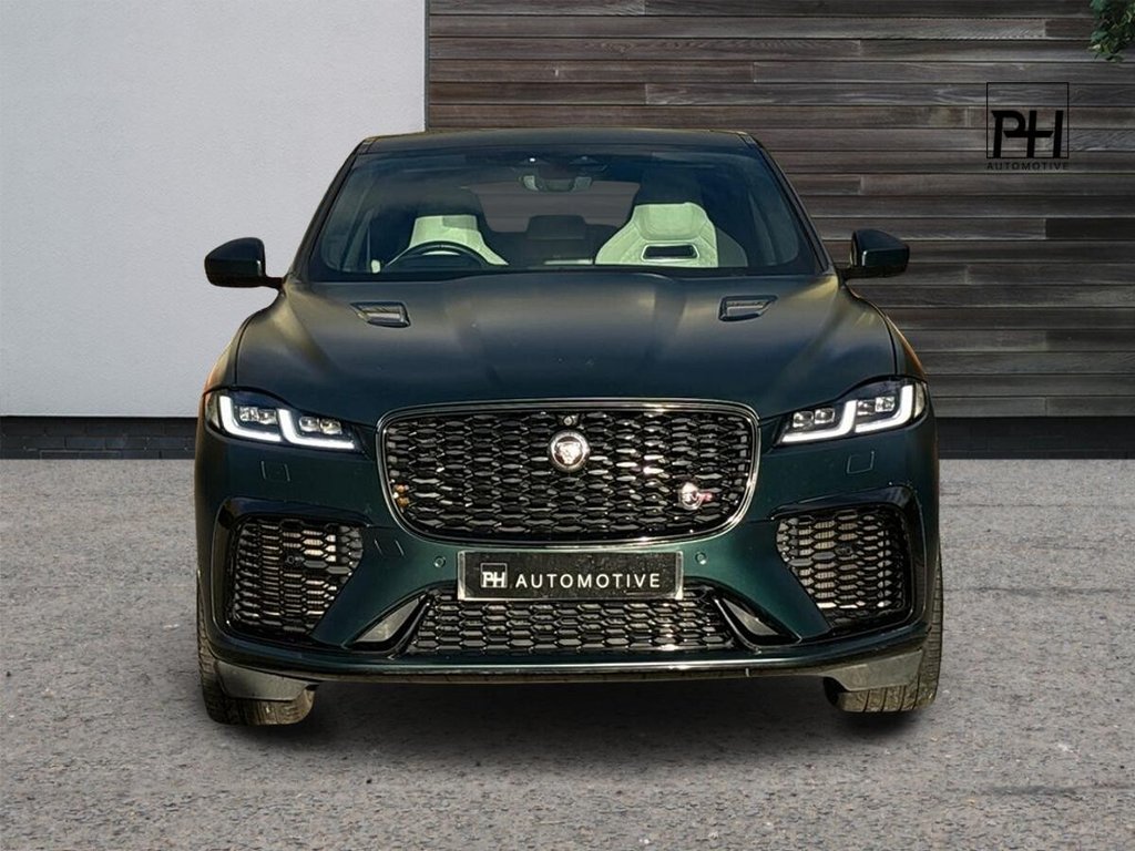 USED 2022 F JAGUAR F-PACE 5.0 P550 V8 SVR SUV 5dr Petrol Quickshift AWD Euro 6 (s/s) (550 ps) BRITISH RACING GREEN|HEAD UP DISPLAY