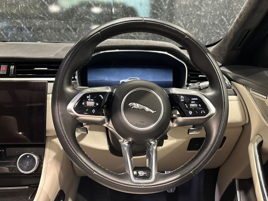 USED 2022 F JAGUAR F-PACE 5.0 P550 V8 SVR SUV 5dr Petrol Quickshift AWD Euro 6 (s/s) (550 ps) BRITISH RACING GREEN|HEAD UP DISPLAY