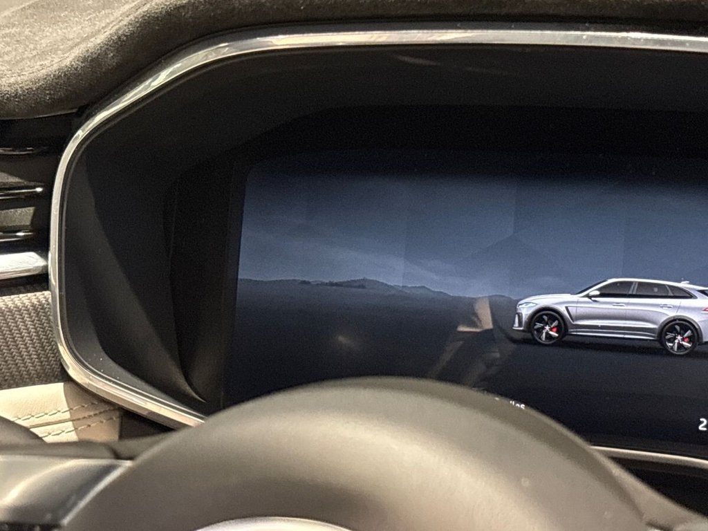 USED 2022 F JAGUAR F-PACE 5.0 P550 V8 SVR SUV 5dr Petrol Quickshift AWD Euro 6 (s/s) (550 ps) BRITISH RACING GREEN|HEAD UP DISPLAY