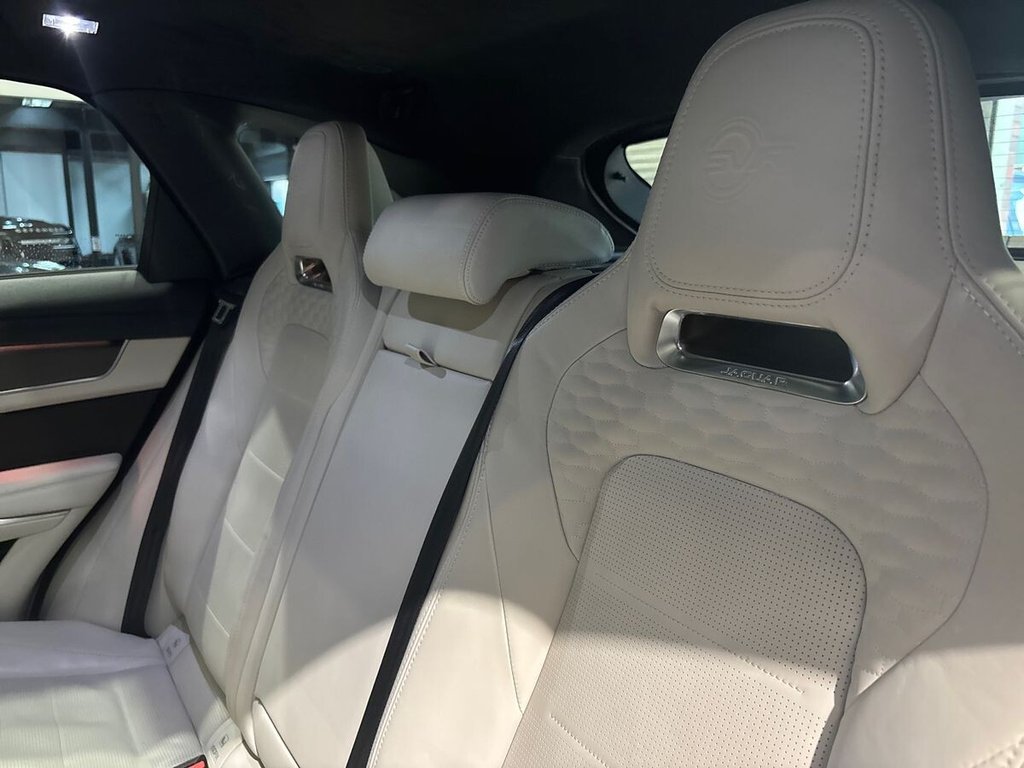 USED 2022 F JAGUAR F-PACE 5.0 P550 V8 SVR SUV 5dr Petrol Quickshift AWD Euro 6 (s/s) (550 ps) BRITISH RACING GREEN|HEAD UP DISPLAY