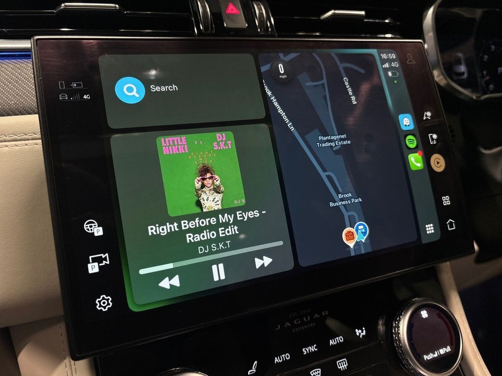 USED 2022 F JAGUAR F-PACE 5.0 P550 V8 SVR SUV 5dr Petrol Quickshift AWD Euro 6 (s/s) (550 ps) BRITISH RACING GREEN|HEAD UP DISPLAY