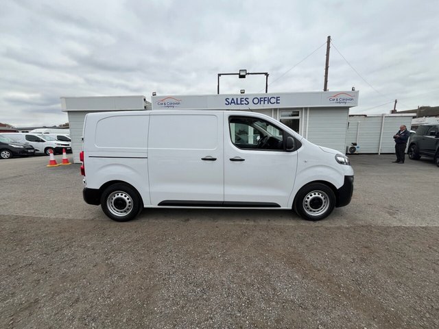 2022 Vauxhall Vivaro 1.5L Dynamic 6dr - Photo 8