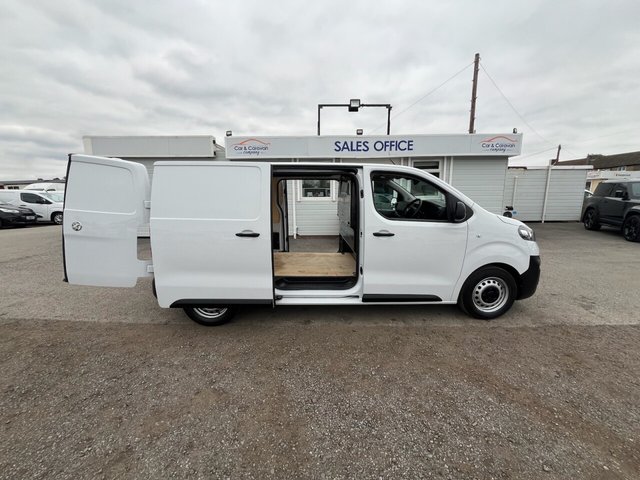 2022 Vauxhall Vivaro 1.5L Dynamic 6dr - Photo 7