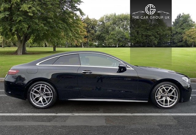 2022 Mercedes-Benz E-CLASS - Photo 2