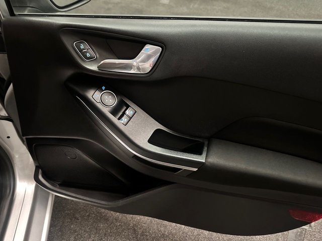 2018 FORD FIESTA - Photo 3