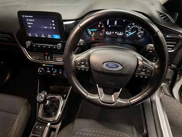 2018 FORD FIESTA - Photo 5