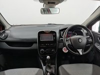 USED 2015 15 RENAULT CLIO 1.5 dCi Dynamique S MediaNav Hatchback 5dr Diesel Manual Euro 5 (s/s) (90 ps) 17'' ALLOY WHEELS , SERVICE HISTORY , SAT NAV ,  BLUETOOH CONNECTIVITY , REAR PARKING SENSORS