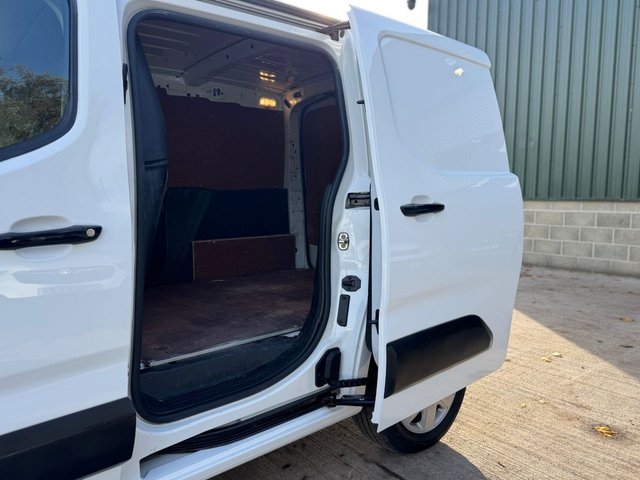 2022 CITROEN BERLINGO - Photo 8