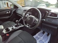 USED 2019 19 RENAULT KADJAR 1.3 TCe Iconic SUV 5dr Petrol Manual Euro 6 (s/s) (140 ps) 