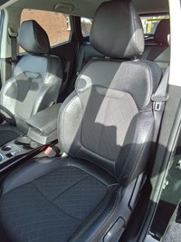 USED 2019 19 RENAULT KADJAR 1.3 TCe Iconic SUV 5dr Petrol Manual Euro 6 (s/s) (140 ps) 