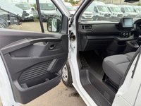 USED 2022 22 RENAULT TRAFIC 2.0 dCi Blue LL30 Business+ Panel Van 5dr Diesel Manual L2 H1 Euro 6 (s/s) (130 ps) AIR CON SAT NAV TOUCH SCREEN LWB