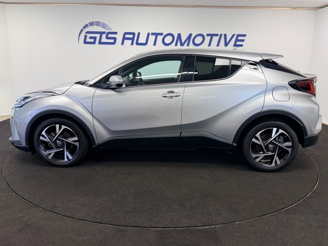 2022 TOYOTA C-HR - Photo 5