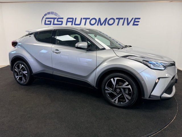 2022 TOYOTA C-HR - Photo 8