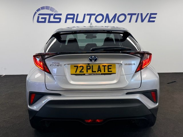 2022 TOYOTA C-HR - Photo 9