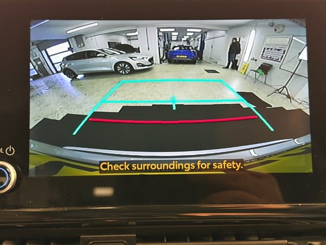 2022 TOYOTA C-HR - Photo 12