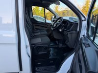 FORD TRANSIT CUSTOM — thumbnail 35 of 51