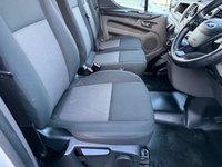 FORD TRANSIT CUSTOM — thumbnail 38 of 51