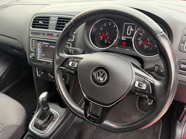 2015 VOLKSWAGEN POLO - Photo 9
