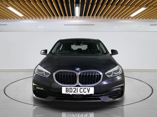 2021 BMW 1 Series 1.5L Se 5dr - Photo 2