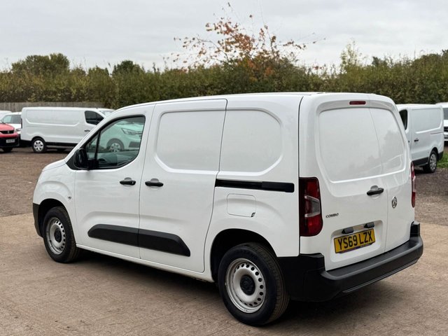 2020 VAUXHALL COMBO - Photo 11