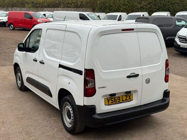 2020 VAUXHALL COMBO - Photo 12