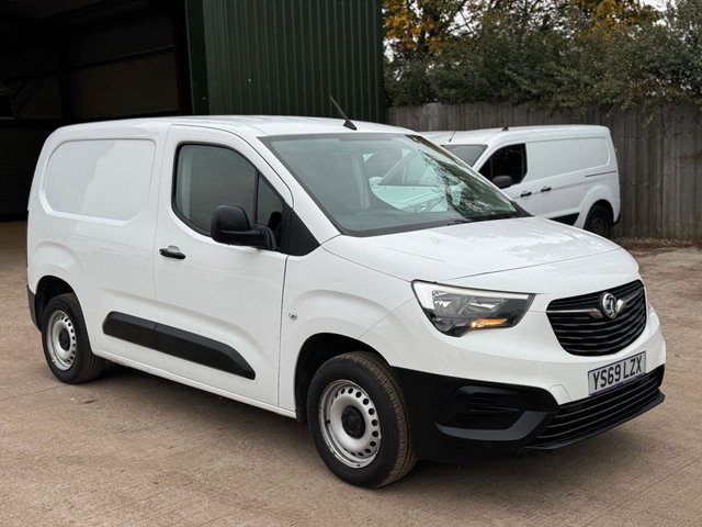 2020 VAUXHALL COMBO - Photo 2