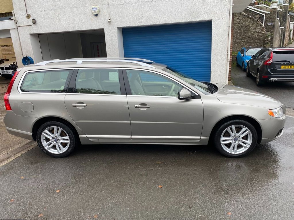 USED 2012 62 VOLVO V70 2.0 D4 SE Lux Estate 5dr Diesel Manual Euro 5 (s/s) (163 ps) RARE MANUAL LOW MILES ONE OWNER