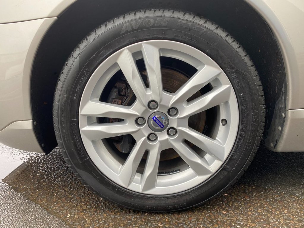 USED 2012 62 VOLVO V70 2.0 D4 SE Lux Estate 5dr Diesel Manual Euro 5 (s/s) (163 ps) RARE MANUAL LOW MILES ONE OWNER
