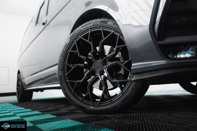 2024 Volkswagen Transporter 2L Sportline 5dr - Photo 3