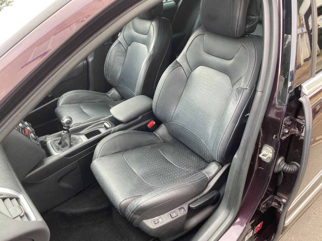 USED 2014 64 CITROEN DS4 2.0 HDi DSport Hatchback 5dr Diesel Manual Euro 5 (160 ps) ONLY 49000 MILES