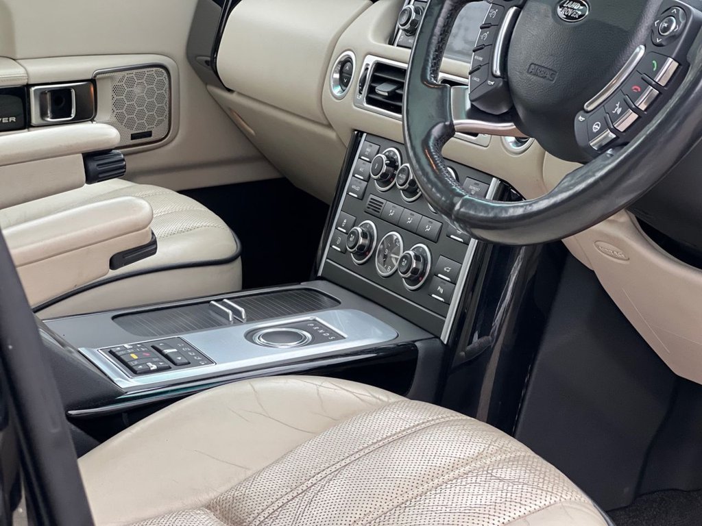 USED 2012 12 LAND ROVER RANGE ROVER 4.4 TD V8 Westminster SUV 5dr Diesel Auto 4WD Euro 5 (313 bhp) *AWARD WINNING DEALERSHIP*