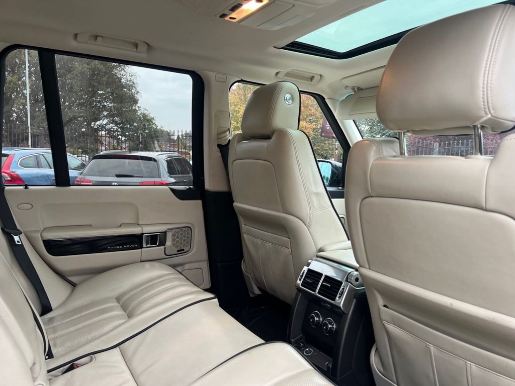 USED 2012 12 LAND ROVER RANGE ROVER 4.4 TD V8 Westminster SUV 5dr Diesel Auto 4WD Euro 5 (313 bhp) *AWARD WINNING DEALERSHIP*