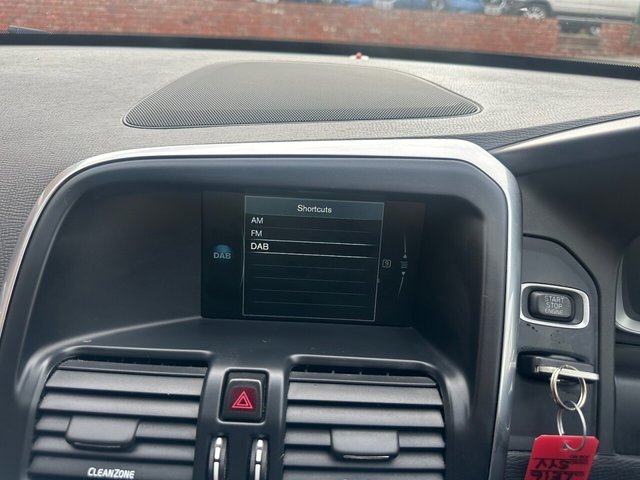 2016 Volvo Xc60 2.4L SE Lux Nav 5dr - Photo 12