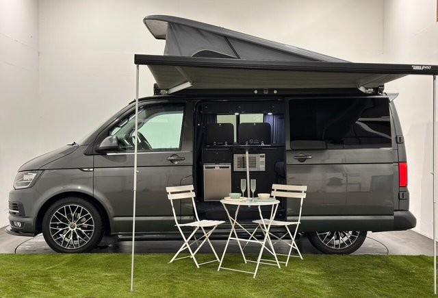 2017 T Volkswagen Transporter 2.0 TDI T28 BlueMotion Tech Highline Panel Van 5dr Diesel Manual FWD SWB Euro 6 (s/s) (102 ps)