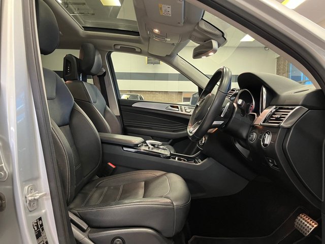 2017 Mercedes-Benz Gle 3L Amg Line 5dr - Photo 9