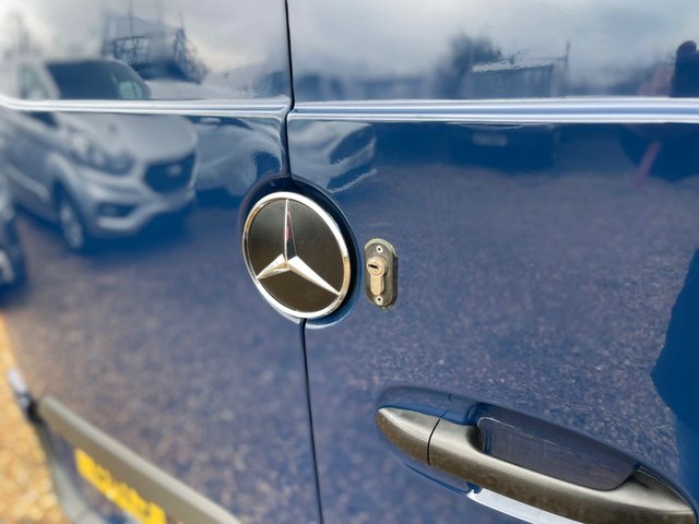 2019 Mercedes-Benz Sprinter 2.1L null 5dr - Photo 7