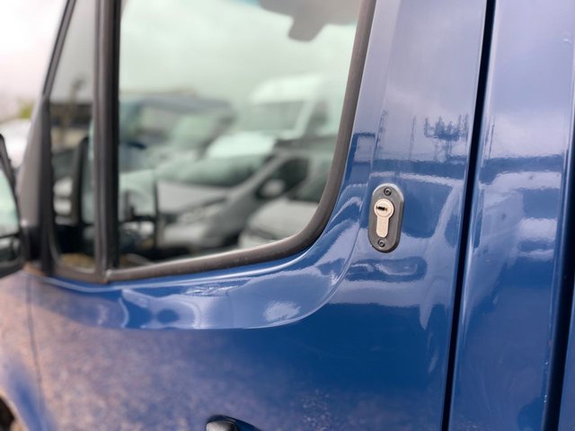 2019 Mercedes-Benz Sprinter 2.1L null 5dr - Photo 10