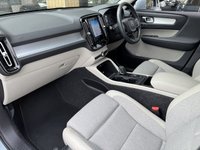 USED 2018 18 VOLVO XC40 2.0 T4 Momentum Pro SUV 5dr Petrol Auto AWD Euro 6 (s/s) (190 ps) FRONT + REAR SENSORS | REAR CAMERA