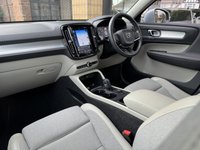 USED 2018 18 VOLVO XC40 2.0 T4 Momentum Pro SUV 5dr Petrol Auto AWD Euro 6 (s/s) (190 ps) FRONT + REAR SENSORS | REAR CAMERA