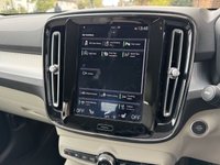 USED 2018 18 VOLVO XC40 2.0 T4 Momentum Pro SUV 5dr Petrol Auto AWD Euro 6 (s/s) (190 ps) FRONT + REAR SENSORS | REAR CAMERA