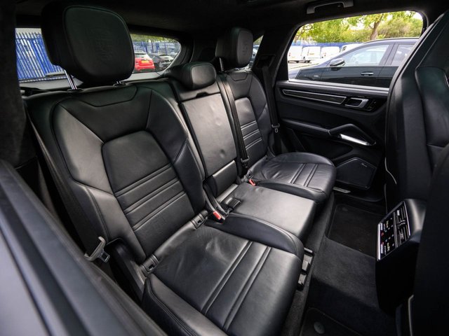 2018 PORSCHE CAYENNE 2018 4.0T V8 Turbo SUV 5dr Petrol TiptronicS 4WD Euro 6 (s/s) (550 ps) - Photo 12