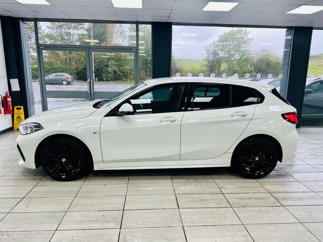 2024 BMW 1 SERIES - Photo 3