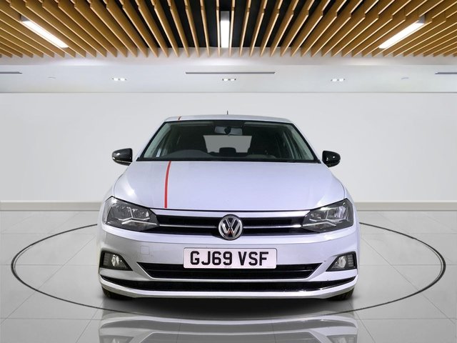 2019 Volkswagen Polo - Photo 2