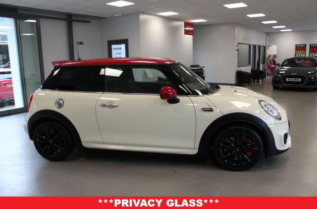 2017 MINI Cooper 2L John Cooper Works 3dr - Photo 6