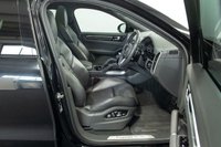 USED 2019 19 PORSCHE CAYENNE Cayenne 4.0T V8 Turbo Coupe 5dr Petrol TiptronicS 4WD Euro 6 (s/s) (550 ps) Huge specification Cayenne 4.0 V8 Turbo with Full Porsche service history, Pan roof, Burmeister, Adaptive cruise control, 360 Camera with front and rear parking sensors, 22" RS Alloys