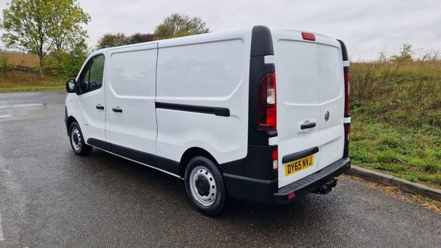 2015 VAUXHALL VIVARO - Photo 4