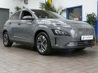 USED 2021 21 HYUNDAI KONA 64kWh Premium SUV 5dr Electric Auto (10.5kW Charger) (204 ps) SAT NAV ANDROID APPLE CARPLAY HEATED SEATS CRUISE CONTROL REAR VIEW CAMERA PARKING SENSORS 1 OWNERS EXCELLENT SERVICE HISTORY HYUNDAI WARRANTY TILL JUNE 2026