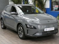 USED 2021 21 HYUNDAI KONA 64kWh Premium SUV 5dr Electric Auto (10.5kW Charger) (204 ps) SAT NAV ANDROID APPLE CARPLAY HEATED SEATS CRUISE CONTROL REAR VIEW CAMERA PARKING SENSORS 1 OWNERS EXCELLENT SERVICE HISTORY HYUNDAI WARRANTY TILL JUNE 2026