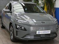 USED 2021 21 HYUNDAI KONA 64kWh Premium SUV 5dr Electric Auto (10.5kW Charger) (204 ps) SAT NAV ANDROID APPLE CARPLAY HEATED SEATS CRUISE CONTROL REAR VIEW CAMERA PARKING SENSORS 1 OWNERS EXCELLENT SERVICE HISTORY HYUNDAI WARRANTY TILL JUNE 2026